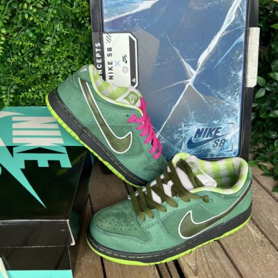 Dunk SB low green lobster special box (Taille 41)
