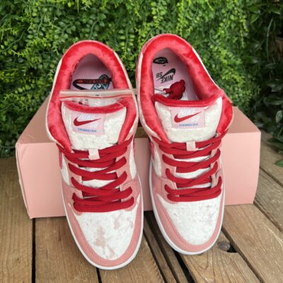 Dunk SB low strangelove special box (Taille 42) – Image 8