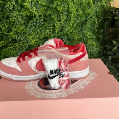 Dunk SB low strangelove special box (Taille 42) – Image 11