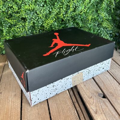 Jordan 4 Red Thunder (Taille 40,5) – Image 9