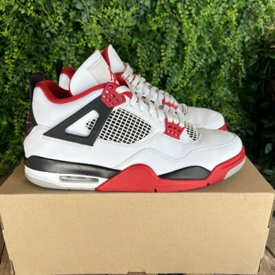 Jordan 4 Fire Red (Taille 44,5) – Image 2
