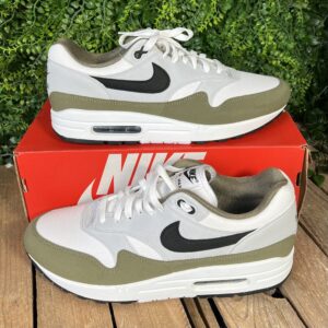 Air max 1 olive (Taille 45)