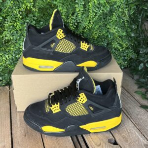 Jordan 4 Thunder (Taille 40)