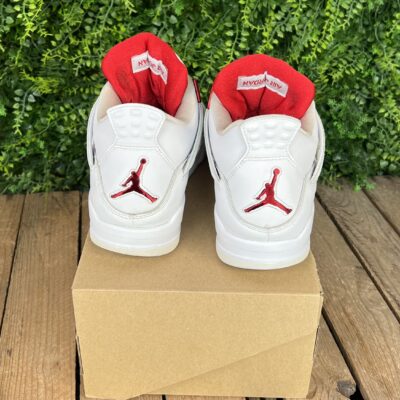 Jordan 4 Metallic Red (Taille 40,5) – Image 5