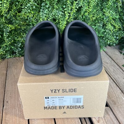 Yeezy Slide Onyx (Taille 44,5) – Image 5